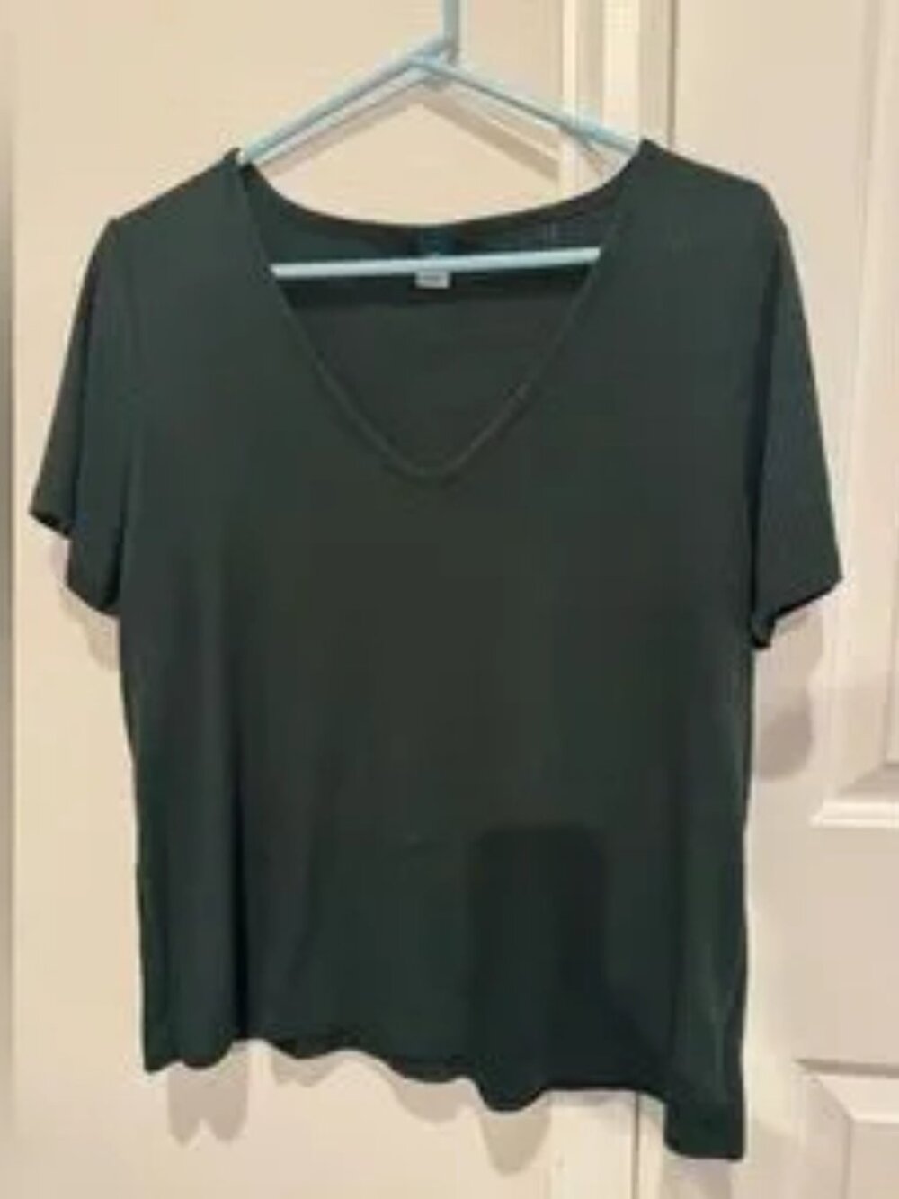 Luxe Ribbed V-Neck Tee Dark Green Short Sleeve Top